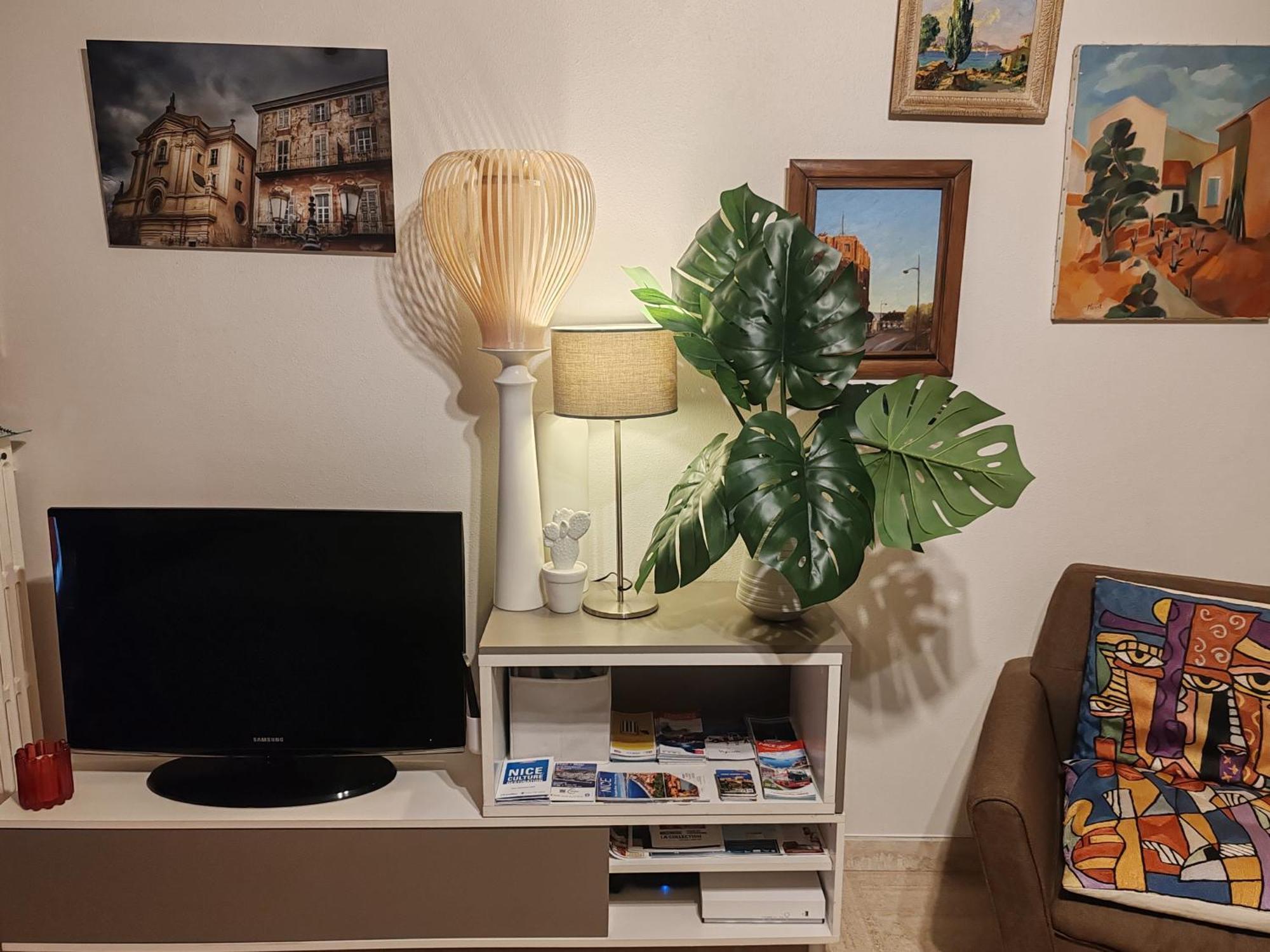 Central Studio 尼斯 外观 照片